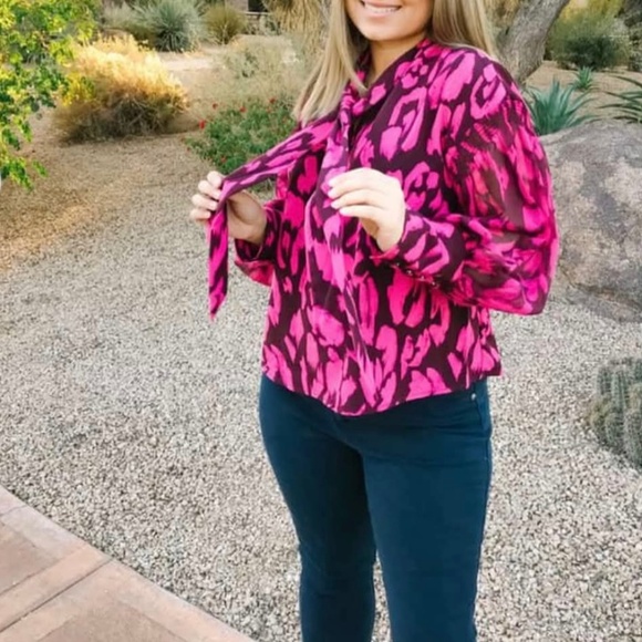 Who What Wear Pink + Burgundy Leopard Print Blouse • Tie-Neck Long Sleeve Top • - Picture 6 of 6